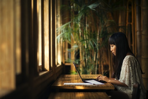 02-Hubud-corporate-01