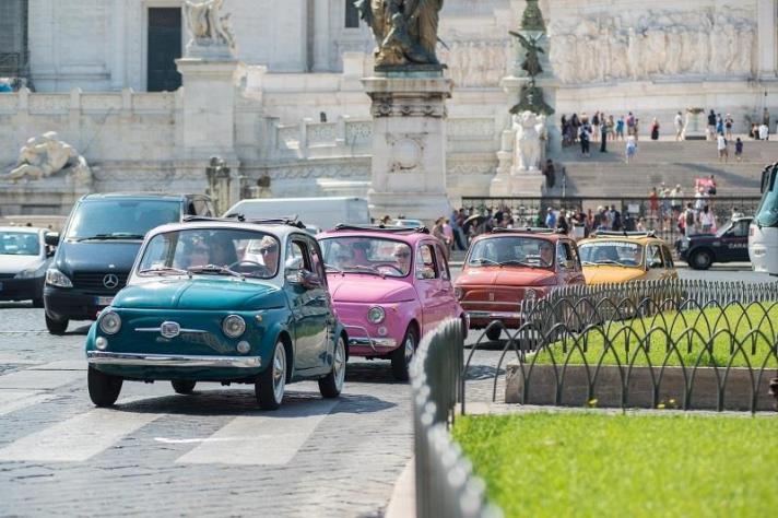 Fiat 500s rule the road, a pop-up guide to Rome